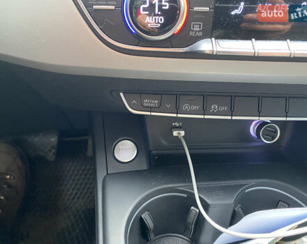 Серый Ауди А4, объемом двигателя 2 л и пробегом 30 тыс. км за 35900 $, фото 45 на Automoto.ua