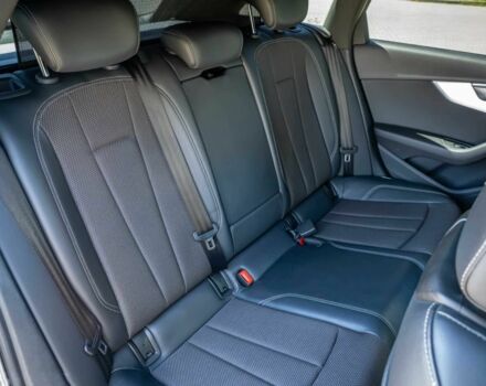 Серый Ауди А4, объемом двигателя 2 л и пробегом 36 тыс. км за 16000 $, фото 9 на Automoto.ua