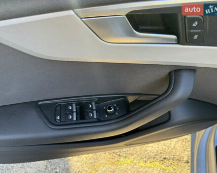 Серый Ауди А4, объемом двигателя 2 л и пробегом 30 тыс. км за 35900 $, фото 14 на Automoto.ua