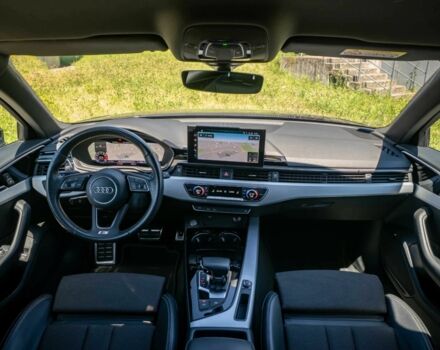 Серый Ауди А4, объемом двигателя 2 л и пробегом 36 тыс. км за 16000 $, фото 5 на Automoto.ua
