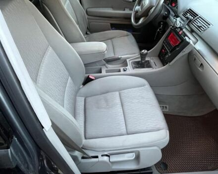 Серый Ауди А4, объемом двигателя 2 л и пробегом 300 тыс. км за 4200 $, фото 13 на Automoto.ua