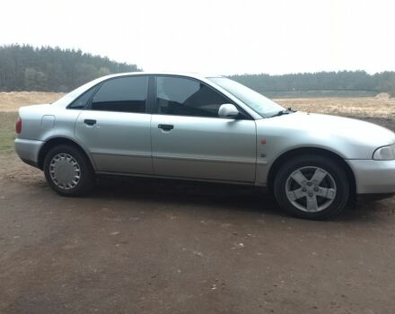 Серый Ауди А4, объемом двигателя 1 л и пробегом 305 тыс. км за 2000 $, фото 1 на Automoto.ua