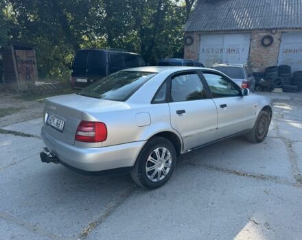 Сірий Ауді А4, об'ємом двигуна 1.6 л та пробігом 200 тис. км за 1101 $, фото 1 на Automoto.ua