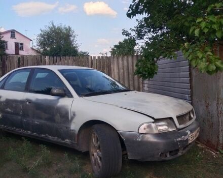 Сірий Ауді А4, об'ємом двигуна 1.8 л та пробігом 270 тис. км за 1300 $, фото 1 на Automoto.ua