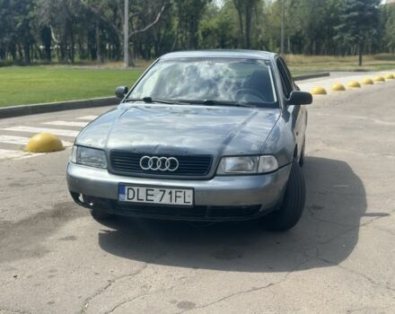 Сірий Ауді А4, об'ємом двигуна 1.6 л та пробігом 230 тис. км за 1300 $, фото 1 на Automoto.ua