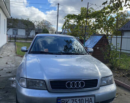 Серый Ауди А4, объемом двигателя 1.6 л и пробегом 262 тыс. км за 2000 $, фото 1 на Automoto.ua