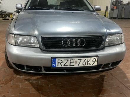 Серый Ауди А4, объемом двигателя 1.6 л и пробегом 260 тыс. км за 1400 $, фото 1 на Automoto.ua