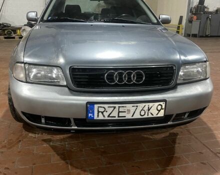 Серый Ауди А4, объемом двигателя 1.6 л и пробегом 260 тыс. км за 1400 $, фото 1 на Automoto.ua