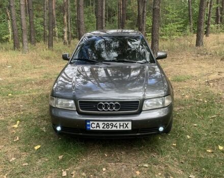 Сірий Ауді А4, об'ємом двигуна 1.6 л та пробігом 286 тис. км за 4000 $, фото 1 на Automoto.ua