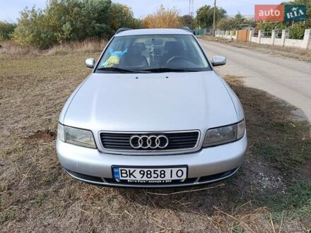 Ауди А4 1997 в Васильковке на Automoto.ua Серый Ауди А4, объемом двигателя 1.9 л и пробегом 390 тыс. км за 4000 $, фото 1 на Automoto.ua