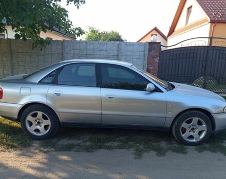 Сірий Ауді А4, об'ємом двигуна 1.8 л та пробігом 350 тис. км за 2205 $, фото 1 на Automoto.ua