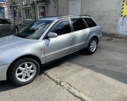 Сірий Ауді А4, об'ємом двигуна 1.8 л та пробігом 209 тис. км за 3700 $, фото 1 на Automoto.ua