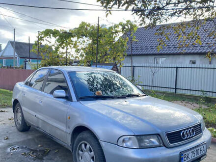 Серый Ауди А4, объемом двигателя 1.6 л и пробегом 261 тыс. км за 2000 $, фото 1 на Automoto.ua