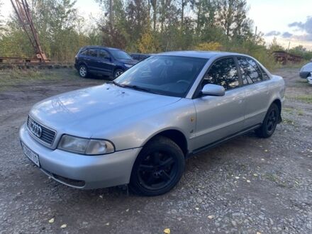 Серый Ауди А4, объемом двигателя 1.8 л и пробегом 350 тыс. км за 2300 $, фото 1 на Automoto.ua