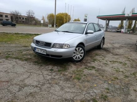 Сірий Ауді А4, об'ємом двигуна 1.9 л та пробігом 400 тис. км за 2000 $, фото 1 на Automoto.ua