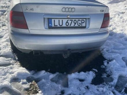 Сірий Ауді А4, об'ємом двигуна 1.6 л та пробігом 165 тис. км за 1884 $, фото 1 на Automoto.ua