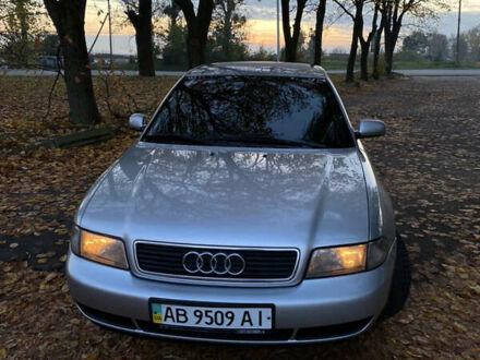 Ауди А4 1998 в Жмеренке на Automoto.ua Серый Ауди А4, объемом двигателя 1.8 л и пробегом 300 тыс. км за 4600 $, фото 1 на Automoto.ua