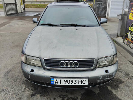 Сірий Ауді А4, об'ємом двигуна 1.8 л та пробігом 300 тис. км за 2000 $, фото 1 на Automoto.ua