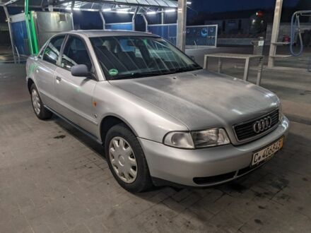 Ауди А4 1998 в Ровно на Automoto.ua Серый Ауди А4, объемом двигателя 1.6 л и пробегом 235 тыс. км за 1590 $, фото 1 на Automoto.ua