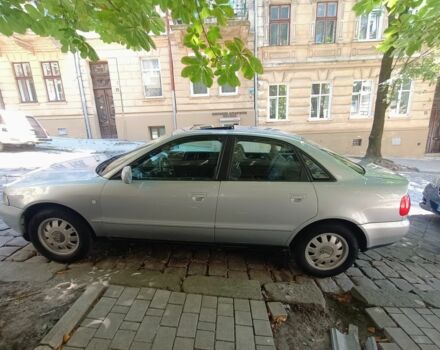 Серый Ауди А4, объемом двигателя 1.6 л и пробегом 280 тыс. км за 4000 $, фото 1 на Automoto.ua