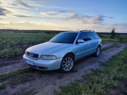 Сірий Ауді А4, об'ємом двигуна 2.5 л та пробігом 330 тис. км за 1850 $, фото 1 на Automoto.ua