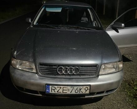 Сірий Ауді А4, об'ємом двигуна 1.6 л та пробігом 200 тис. км за 1250 $, фото 1 на Automoto.ua