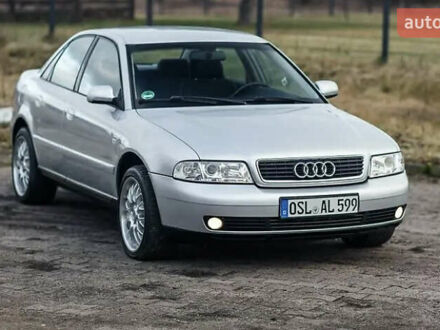 Сірий Ауді А4, об'ємом двигуна 1.8 л та пробігом 300 тис. км за 4299 $, фото 1 на Automoto.ua