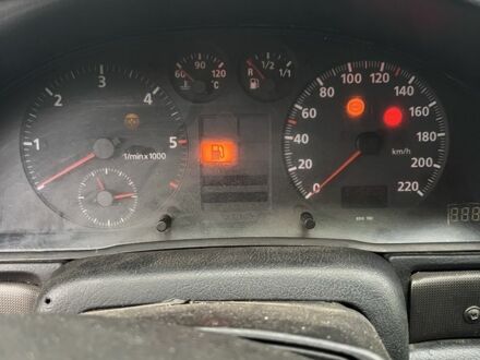 Серый Ауди А4, объемом двигателя 1.9 л и пробегом 516 тыс. км за 1000 $, фото 1 на Automoto.ua