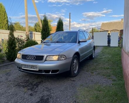 Сірий Ауді А4, об'ємом двигуна 1.9 л та пробігом 350 тис. км за 1851 $, фото 1 на Automoto.ua