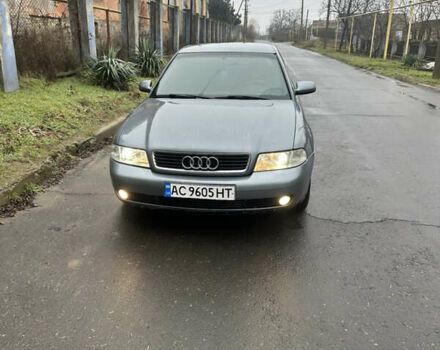Сірий Ауді А4, об'ємом двигуна 1.8 л та пробігом 253 тис. км за 4800 $, фото 1 на Automoto.ua
