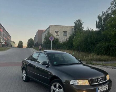 Сірий Ауді А4, об'ємом двигуна 1.6 л та пробігом 300 тис. км за 3500 $, фото 1 на Automoto.ua