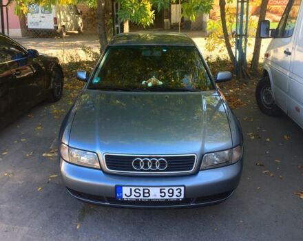 Сірий Ауді А4, об'ємом двигуна 1.8 л та пробігом 280 тис. км за 2500 $, фото 1 на Automoto.ua