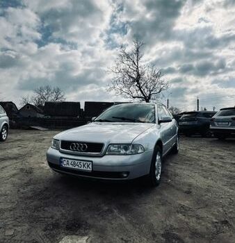 Сірий Ауді А4, об'ємом двигуна 1.9 л та пробігом 298 тис. км за 4100 $, фото 1 на Automoto.ua