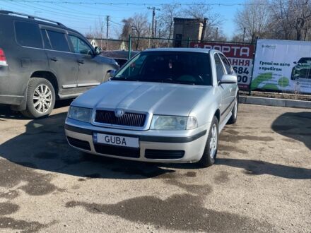 Сірий Ауді А4, об'ємом двигуна 1.9 л та пробігом 250 тис. км за 2100 $, фото 1 на Automoto.ua