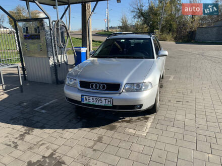 Серый Ауди А4, объемом двигателя 1.6 л и пробегом 260 тыс. км за 4200 $, фото 1 на Automoto.ua