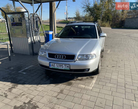 Серый Ауди А4, объемом двигателя 1.6 л и пробегом 260 тыс. км за 4200 $, фото 1 на Automoto.ua