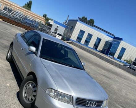 Сірий Ауді А4, об'ємом двигуна 1.8 л та пробігом 267 тис. км за 3500 $, фото 1 на Automoto.ua