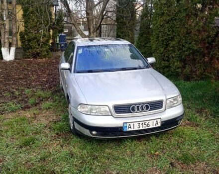 Серый Ауди А4, объемом двигателя 1.8 л и пробегом 300 тыс. км за 3000 $, фото 1 на Automoto.ua