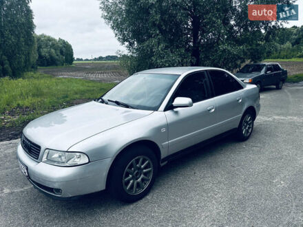 Ауди А4 2000 в Чернигове на Automoto.ua Серый Ауди А4, объемом двигателя 1.8 л и пробегом 400 тыс. км за 4000 $, фото 1 на Automoto.ua