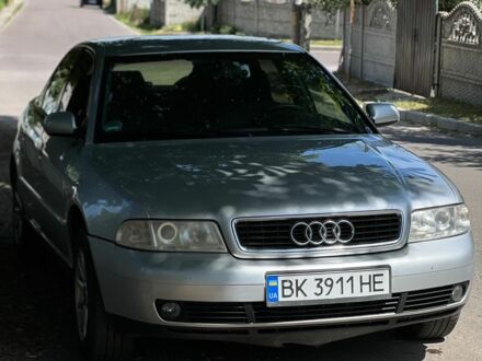 Сірий Ауді А4, об'ємом двигуна 1.8 л та пробігом 315 тис. км за 4100 $, фото 1 на Automoto.ua