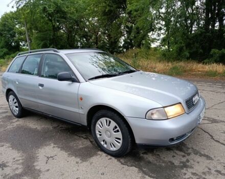 Сірий Ауді А4, об'ємом двигуна 0 л та пробігом 270 тис. км за 1950 $, фото 1 на Automoto.ua