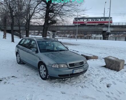 Сірий Ауді А4, об'ємом двигуна 1.9 л та пробігом 268 тис. км за 2015 $, фото 1 на Automoto.ua
