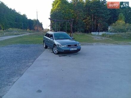 Сірий Ауді А4, об'ємом двигуна 2.5 л та пробігом 380 тис. км за 2900 $, фото 1 на Automoto.ua