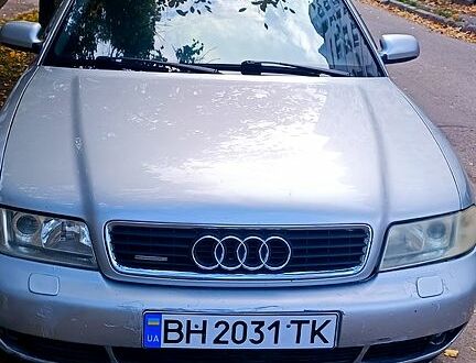 Серый Ауди А4, объемом двигателя 1.8 л и пробегом 242 тыс. км за 3000 $, фото 1 на Automoto.ua