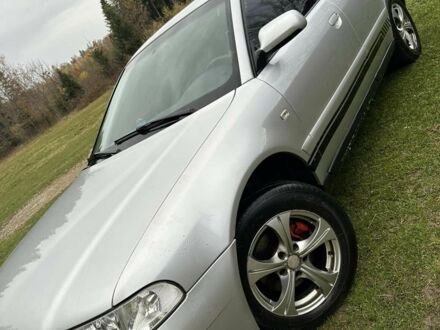 Сірий Ауді А4, об'ємом двигуна 1.6 л та пробігом 1 тис. км за 3200 $, фото 1 на Automoto.ua