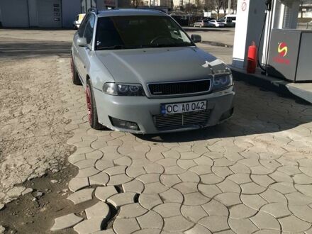 Серый Ауди А4, объемом двигателя 1.8 л и пробегом 220 тыс. км за 800 $, фото 1 на Automoto.ua