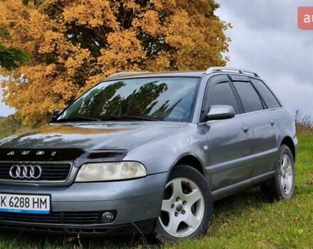 Сірий Ауді А4, об'ємом двигуна 2.5 л та пробігом 404 тис. км за 2999 $, фото 1 на Automoto.ua