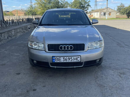 Сірий Ауді А4, об'ємом двигуна 2.5 л та пробігом 320 тис. км за 4999 $, фото 1 на Automoto.ua