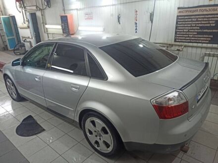 Серый Ауди А4, объемом двигателя 2 л и пробегом 195 тыс. км за 5000 $, фото 1 на Automoto.ua