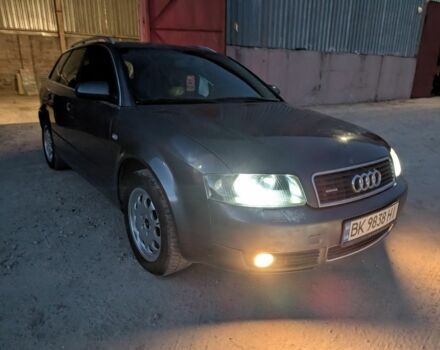 Сірий Ауді А4, об'ємом двигуна 2.5 л та пробігом 401 тис. км за 4600 $, фото 1 на Automoto.ua